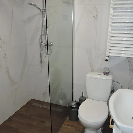 بيت للعطل Szafir, House In Wapnica *